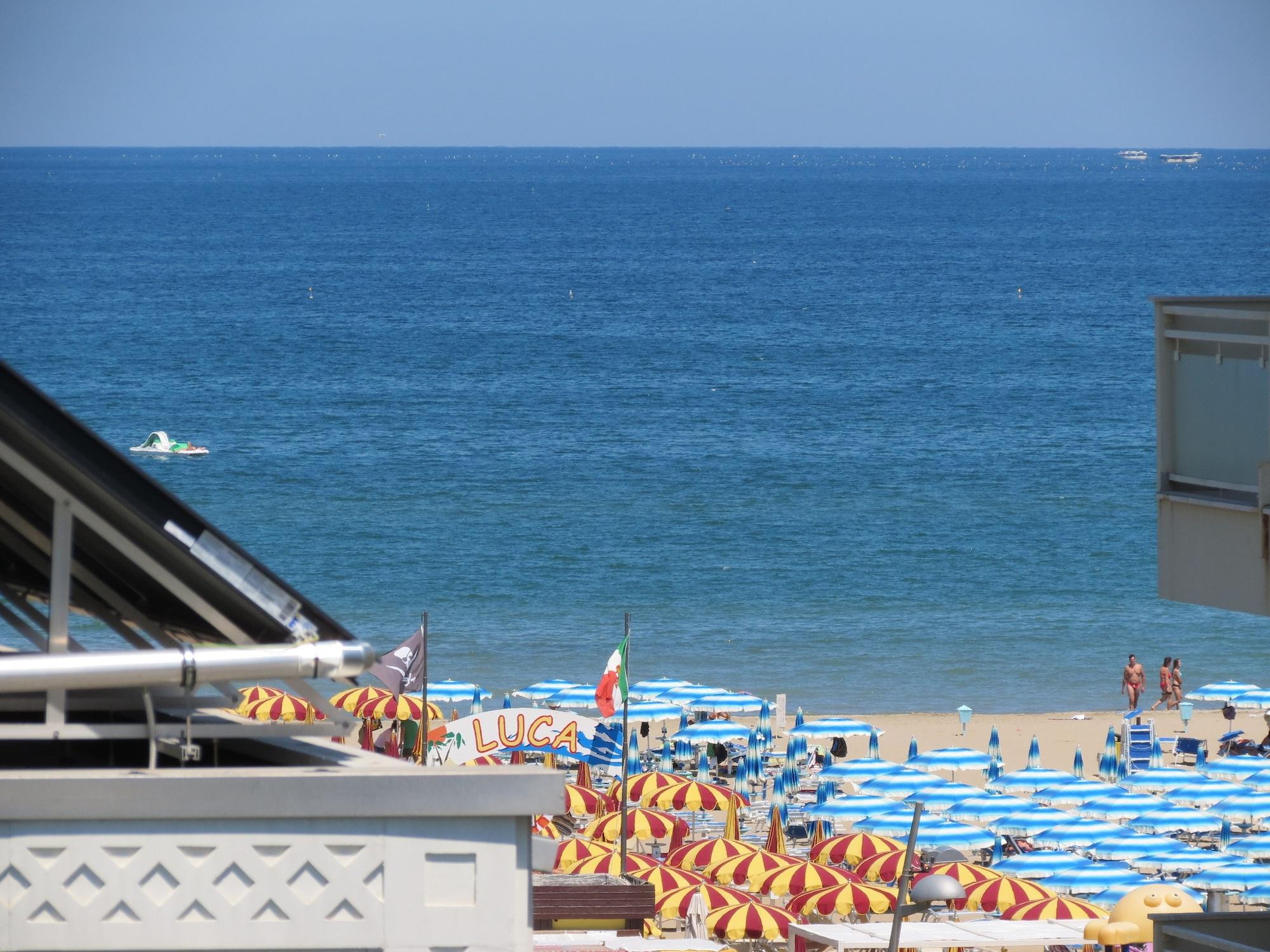 Hotel Gemini Rimini Exterior foto
