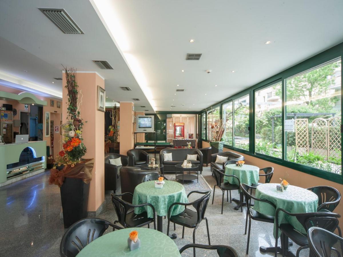 Hotel Gemini Rimini Exterior foto